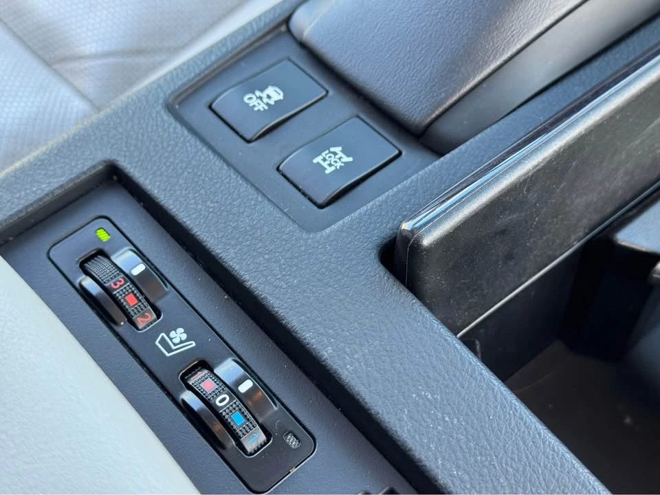 2013 Lexus RX 3rd Gen - Image 12 of 13