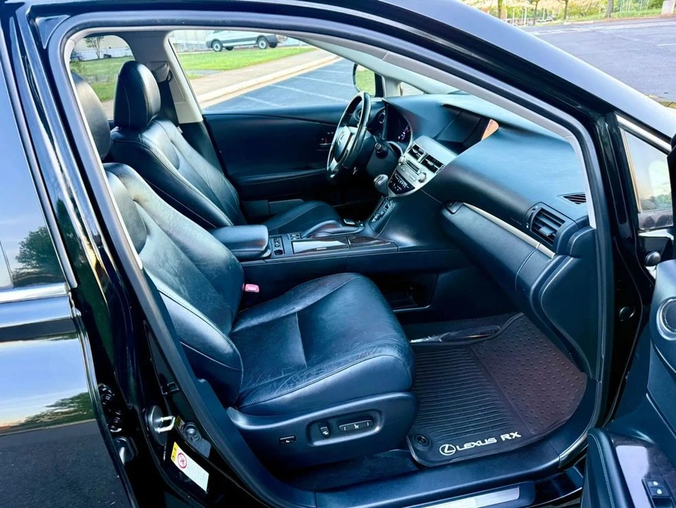 2013 Lexus RX 3rd Gen - Image 10 of 19