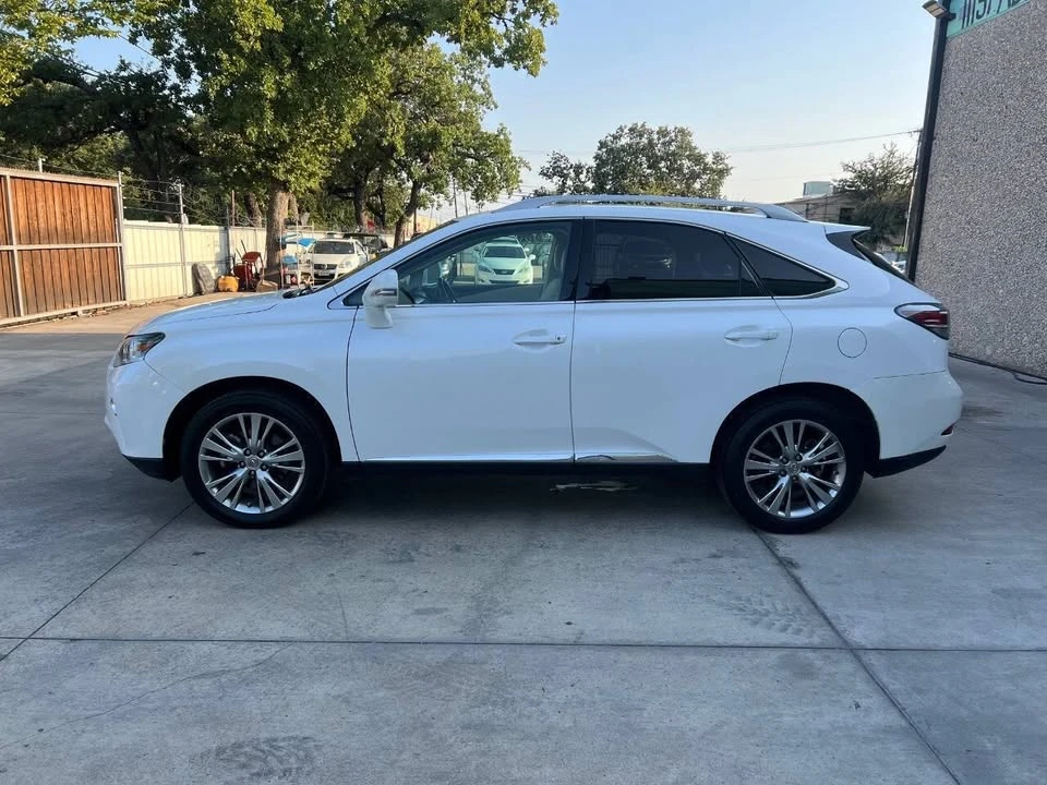 2013 Lexus RX 3rd Gen - Image 9 of 16