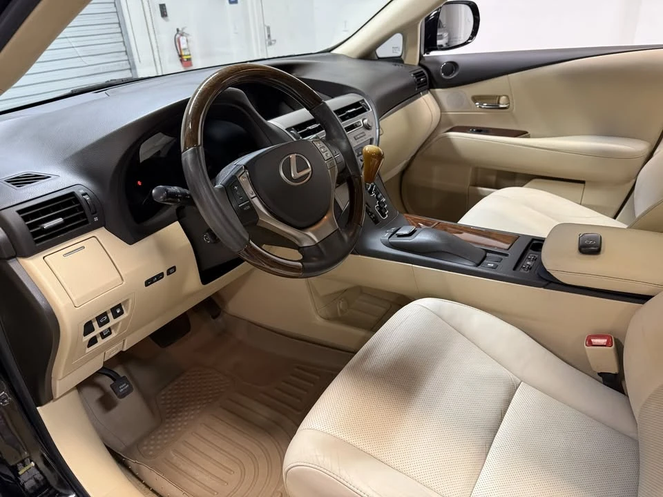 2013 Lexus RX 3rd Gen - Image 9 of 19