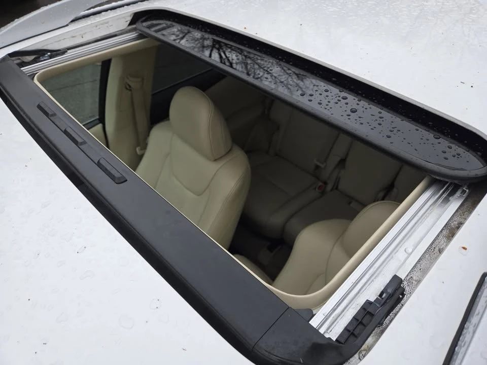 2013 Lexus RX 3rd Gen - Image 6 of 15