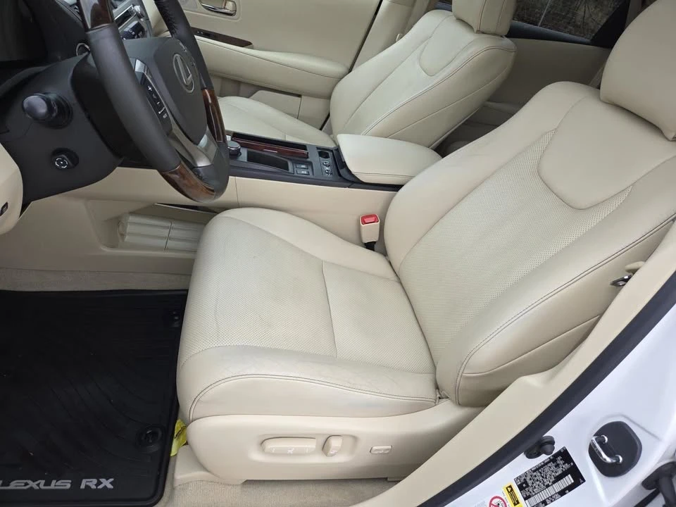 2013 Lexus RX 3rd Gen - Image 10 of 15