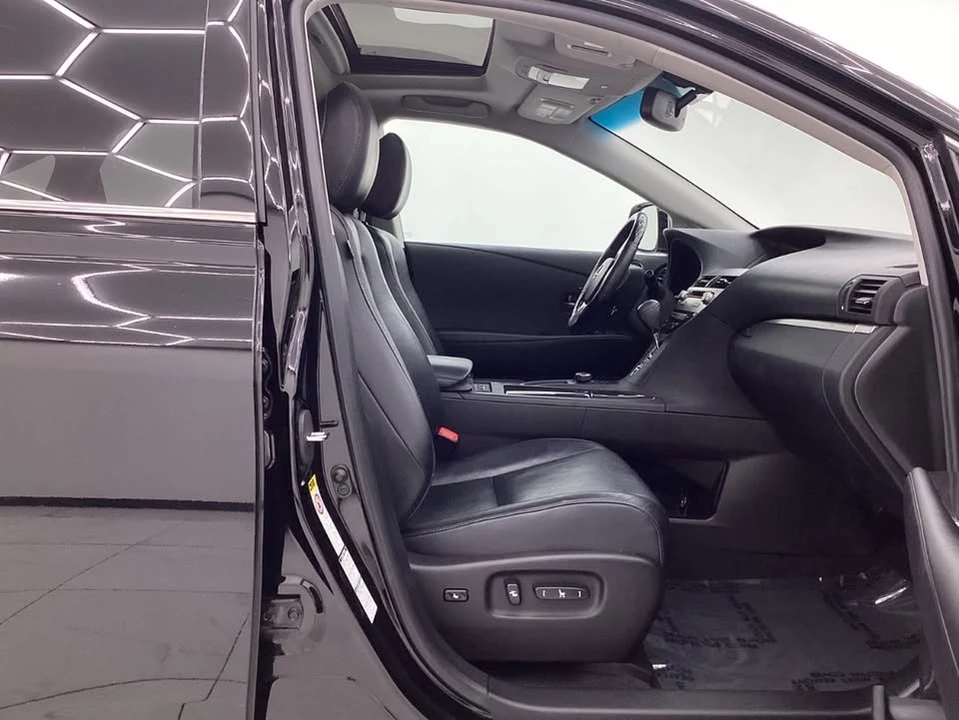 2013 Lexus RX 3rd Gen - Image 10 of 15