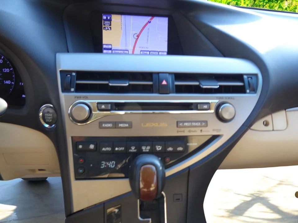 2013 Lexus RX 3rd Gen - Image 12 of 20