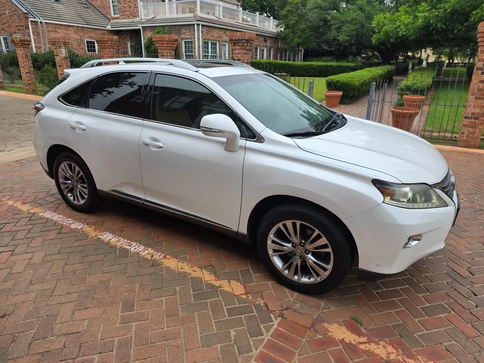 2013 Lexus RX 3rd Gen - Image 5 of 20