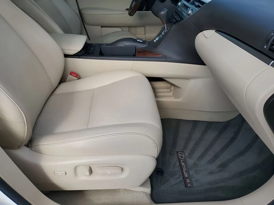 2013 Lexus RX 3rd Gen - Image 16 of 20