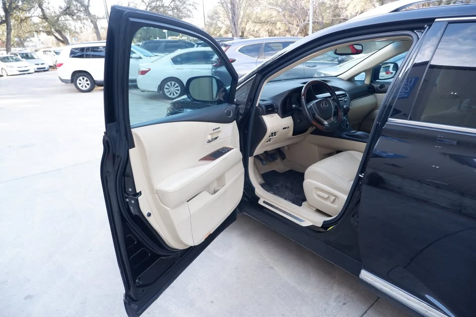 2013 Lexus RX 3rd Gen - Image 10 of 20