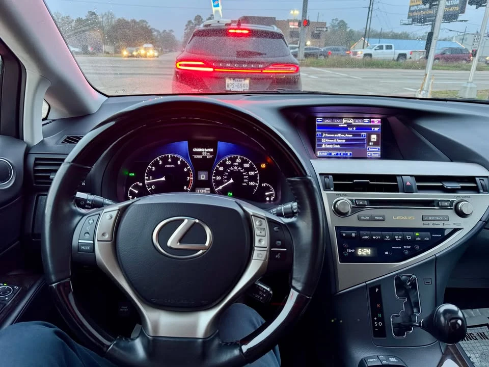 2013 Lexus RX 3rd Gen - Image 11 of 15