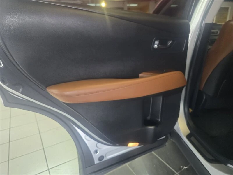 2013 Lexus RX 3rd Gen - Image 11 of 19