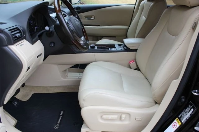 2013 Lexus RX 3rd Gen - Image 16 of 20