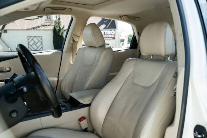 2013 Lexus RX 3rd Gen - Image 9 of 18