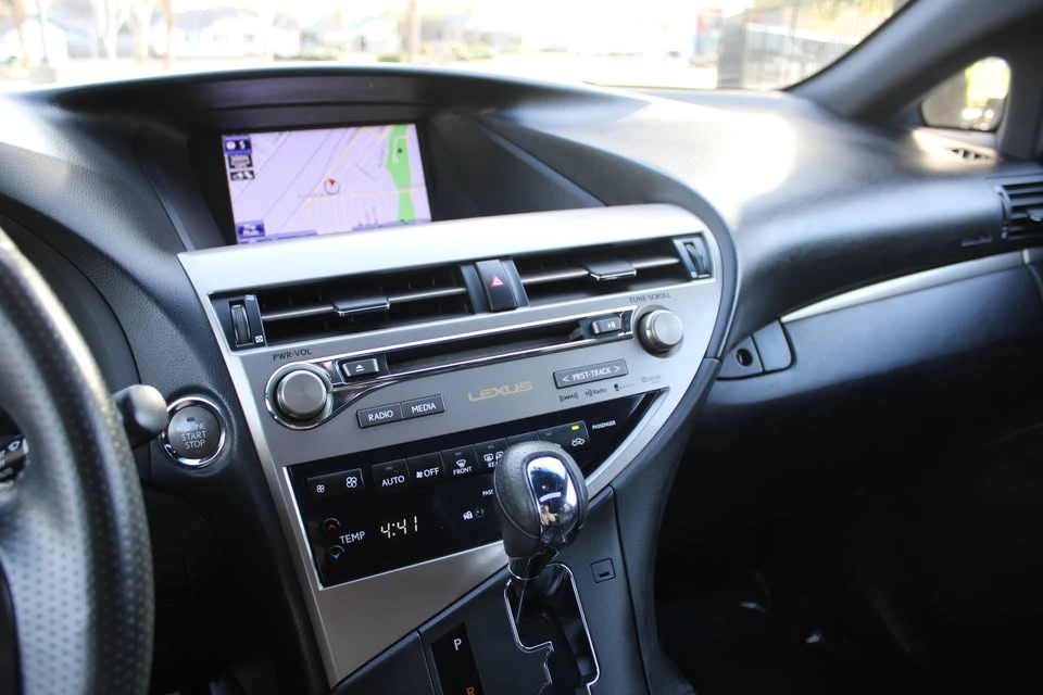 2013 Lexus RX 3rd Gen - Image 11 of 19