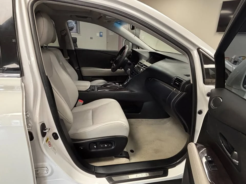 2013 Lexus RX 3rd Gen - Image 10 of 11