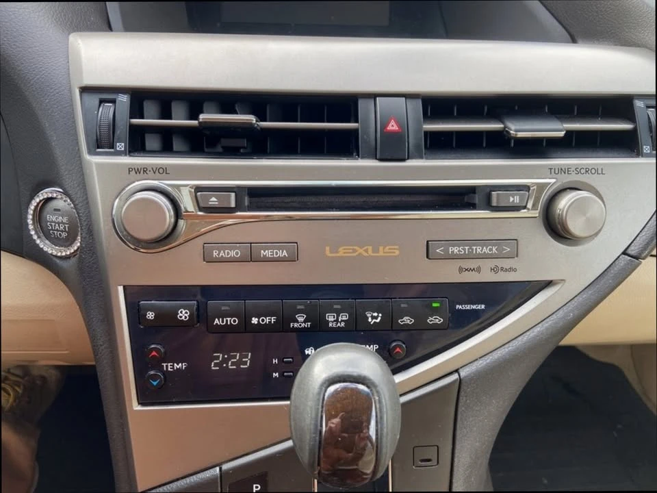 2013 Lexus RX 3rd Gen - Image 12 of 19