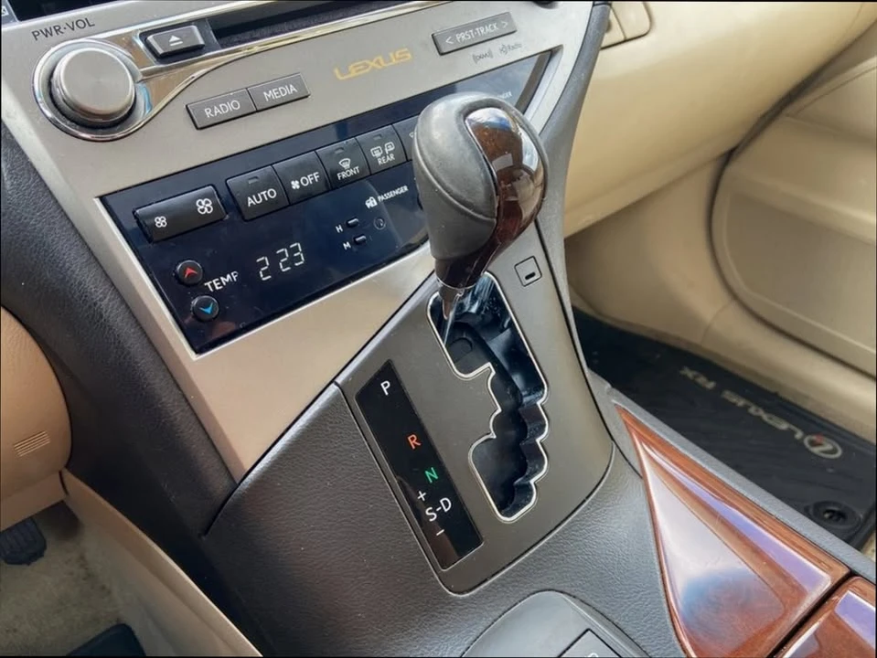 2013 Lexus RX 3rd Gen - Image 13 of 19
