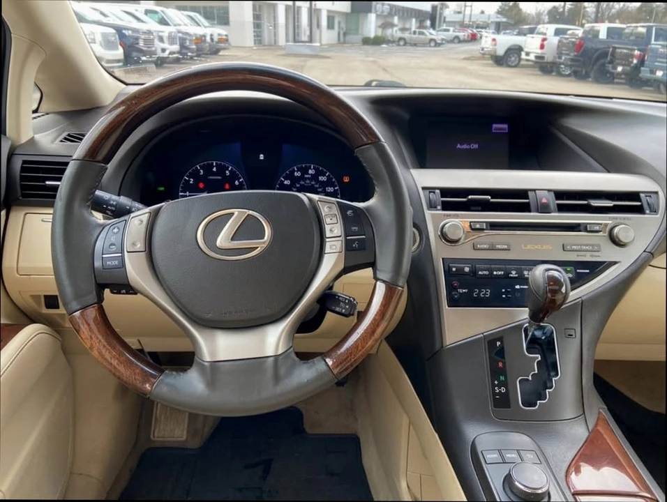 2013 Lexus RX 3rd Gen - Image 9 of 19