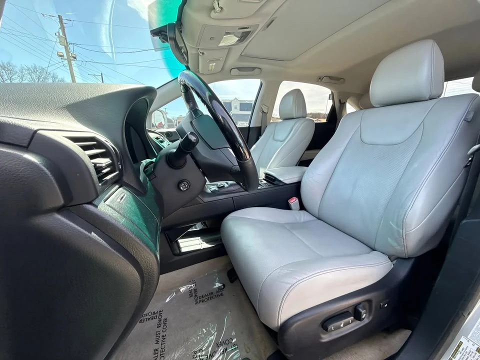 2013 Lexus RX 3rd Gen - Image 11 of 16