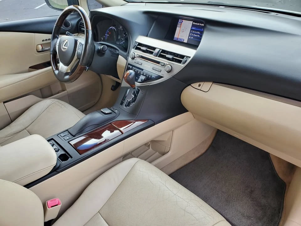 2013 Lexus RX 3rd Gen - Image 10 of 12