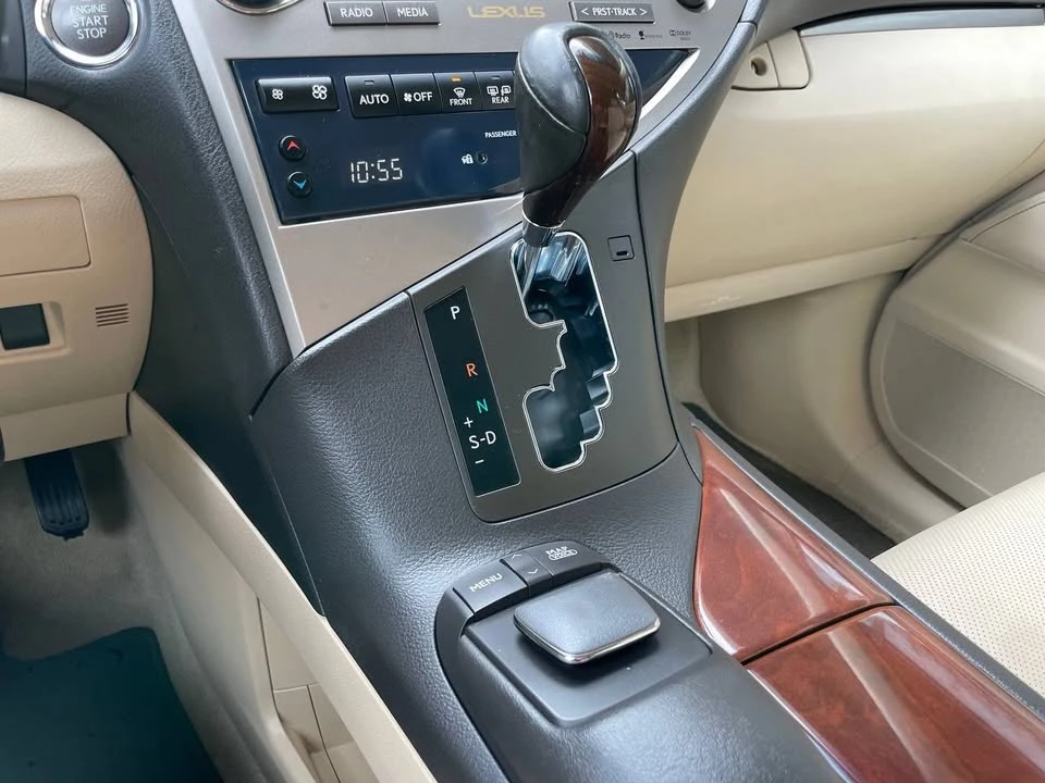 2013 Lexus RX 3rd Gen - Image 15 of 19