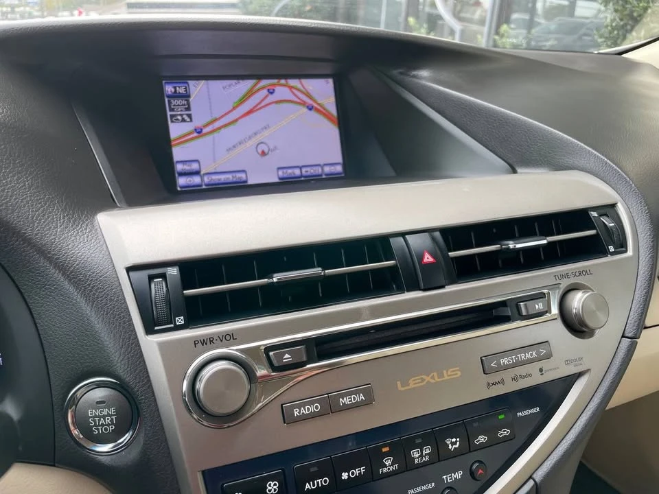 2013 Lexus RX 3rd Gen - Image 12 of 19