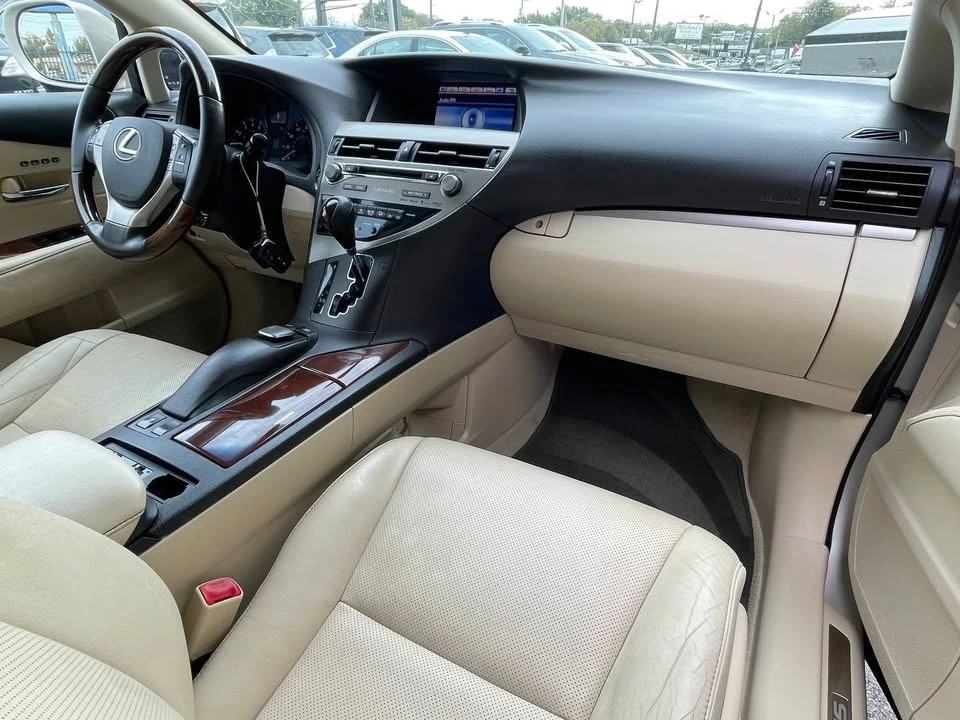 2013 Lexus RX 3rd Gen - Image 11 of 19