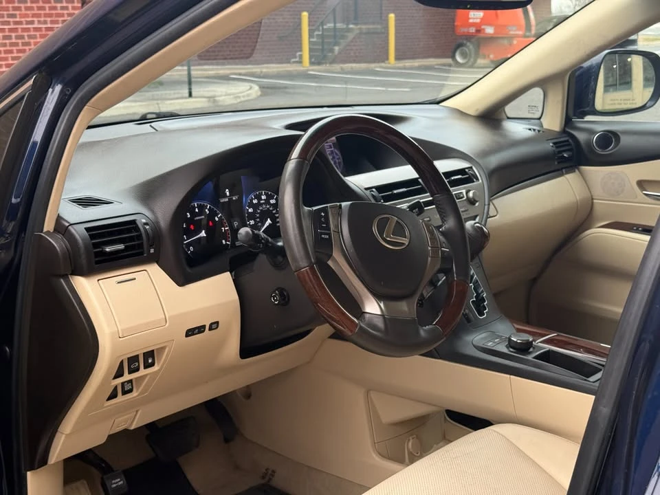 2013 Lexus RX 3rd Gen - Image 15 of 20