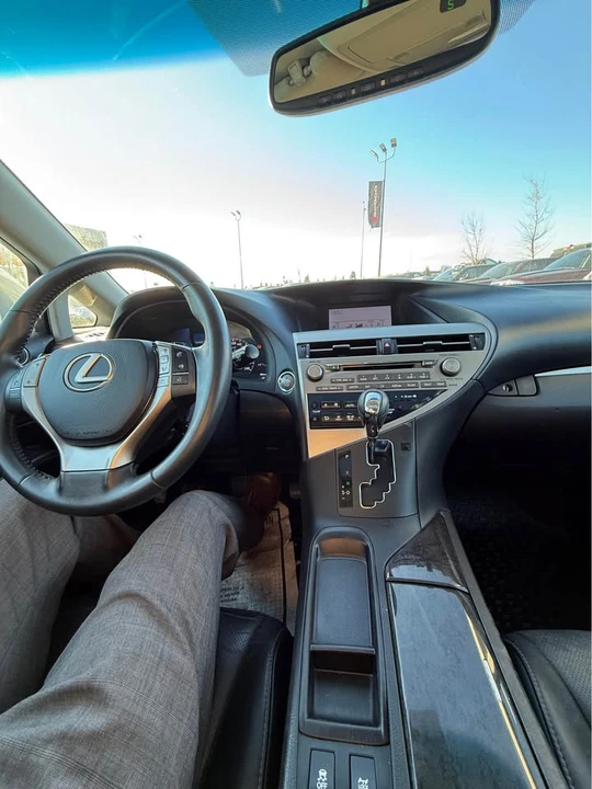 2013 Lexus RX 3rd Gen - Image 11 of 15