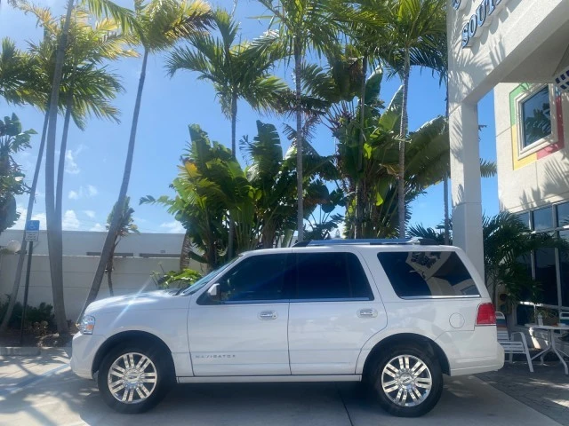 2013 Lincoln Navigator 3rd Gen - Image 5 of 21