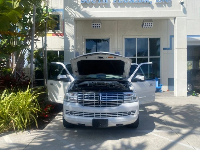 2013 Lincoln Navigator 3rd Gen - Image 17 of 21