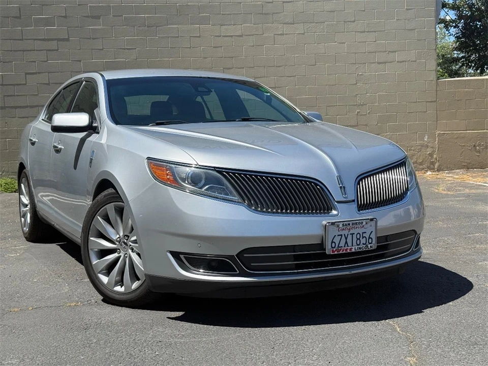 2013 Lincoln MKS - Image 2 of 27
