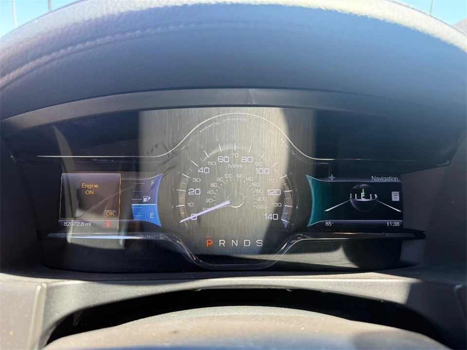 2013 Lincoln MKS - Image 25 of 27