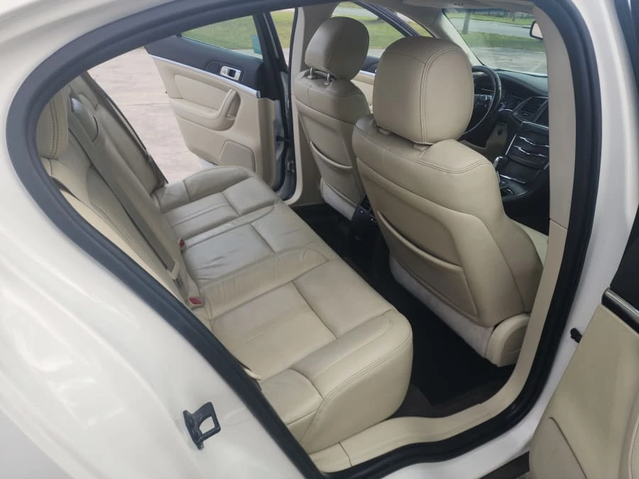 2013 Lincoln MKS - Image 6 of 11