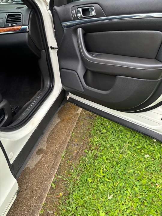 2013 Lincoln MKS - Image 12 of 14