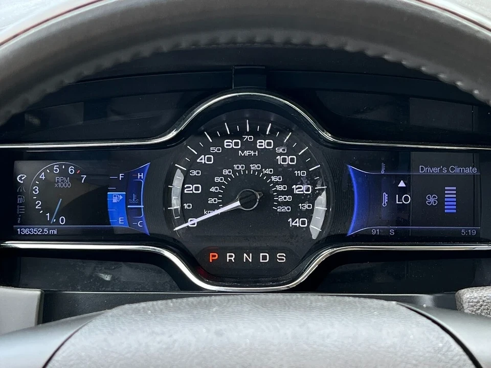 2013 Lincoln MKS - Image 10 of 21