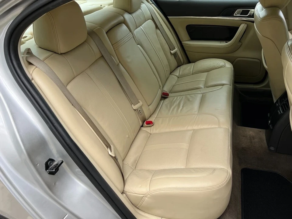 2013 Lincoln MKS - Image 19 of 21