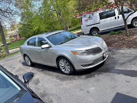 2013 Lincoln MKS Livery