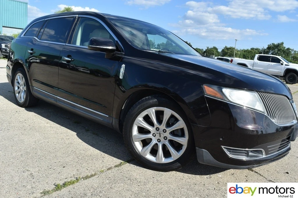 2013 Lincoln MKT - Image 3 of 24