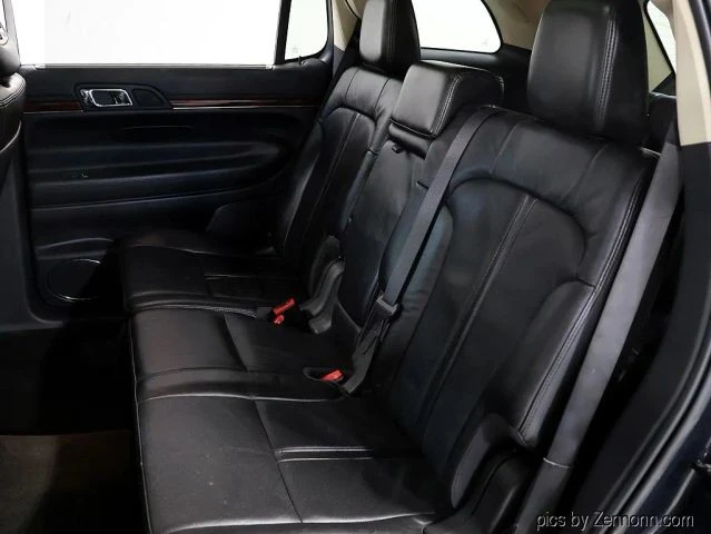 2013 Lincoln MKT - Image 13 of 21