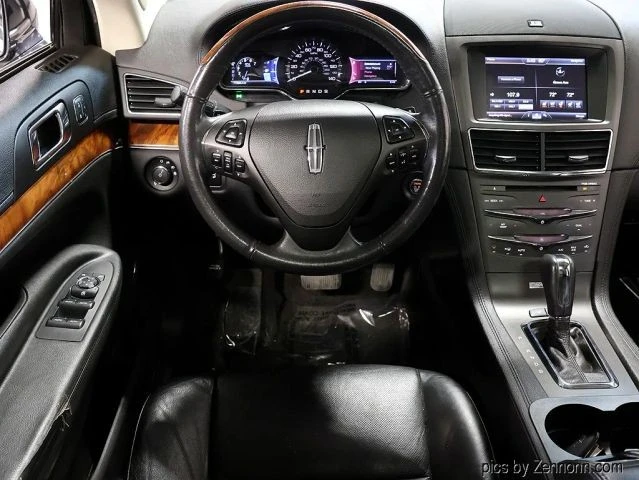 2013 Lincoln MKT - Image 19 of 21