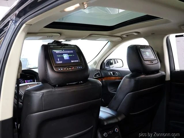 2013 Lincoln MKT - Image 16 of 21