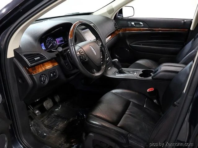 2013 Lincoln MKT - Image 12 of 21
