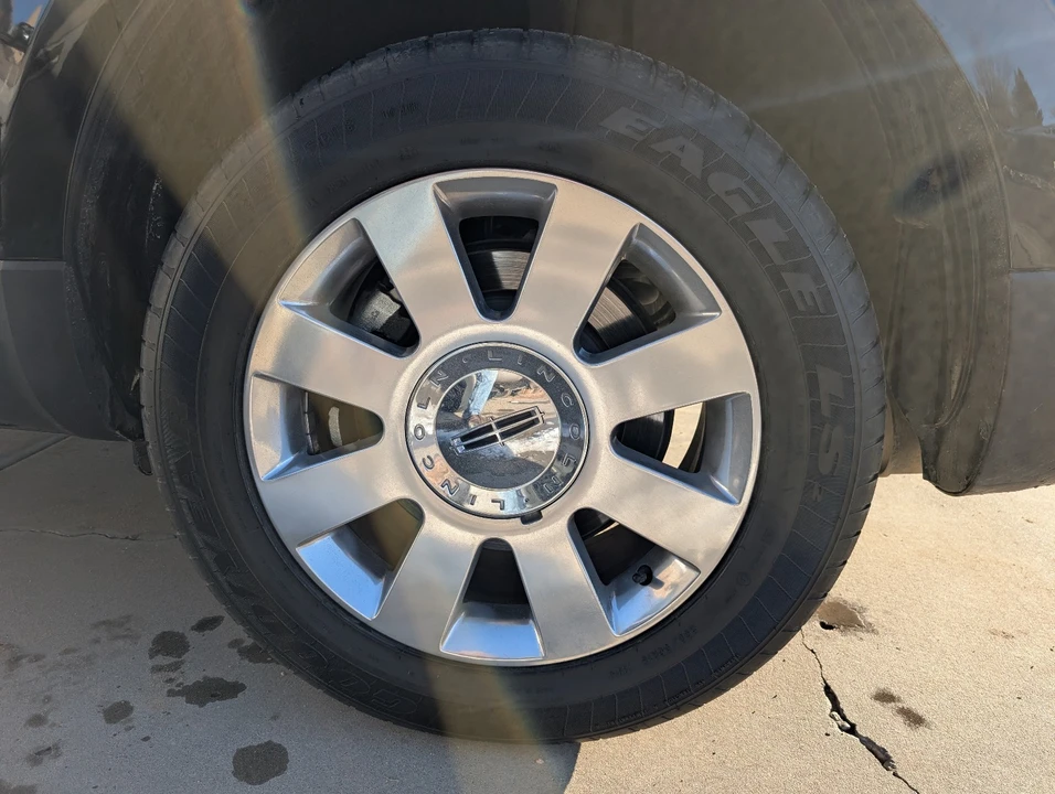 2013 Lincoln MKT - Image 11 of 21