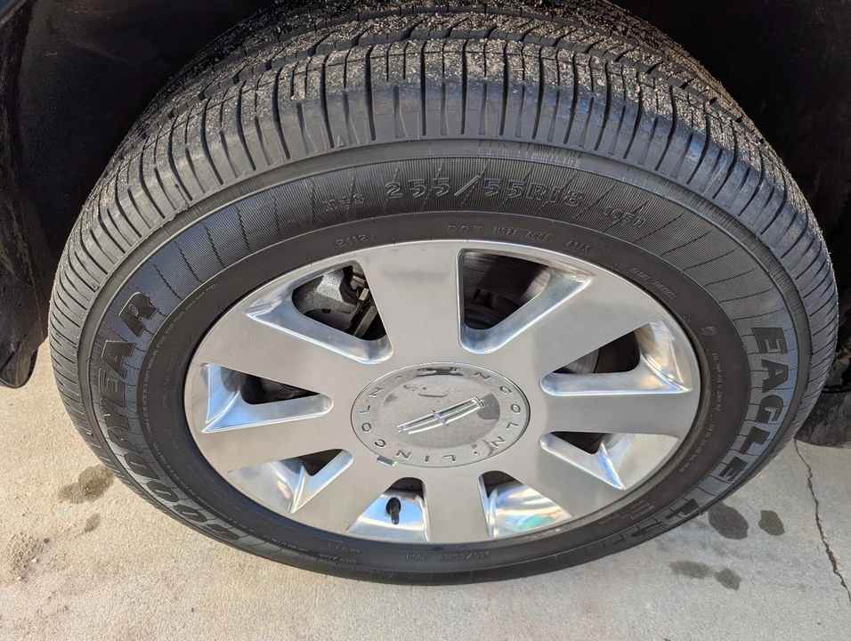 2013 Lincoln MKT - Image 12 of 21