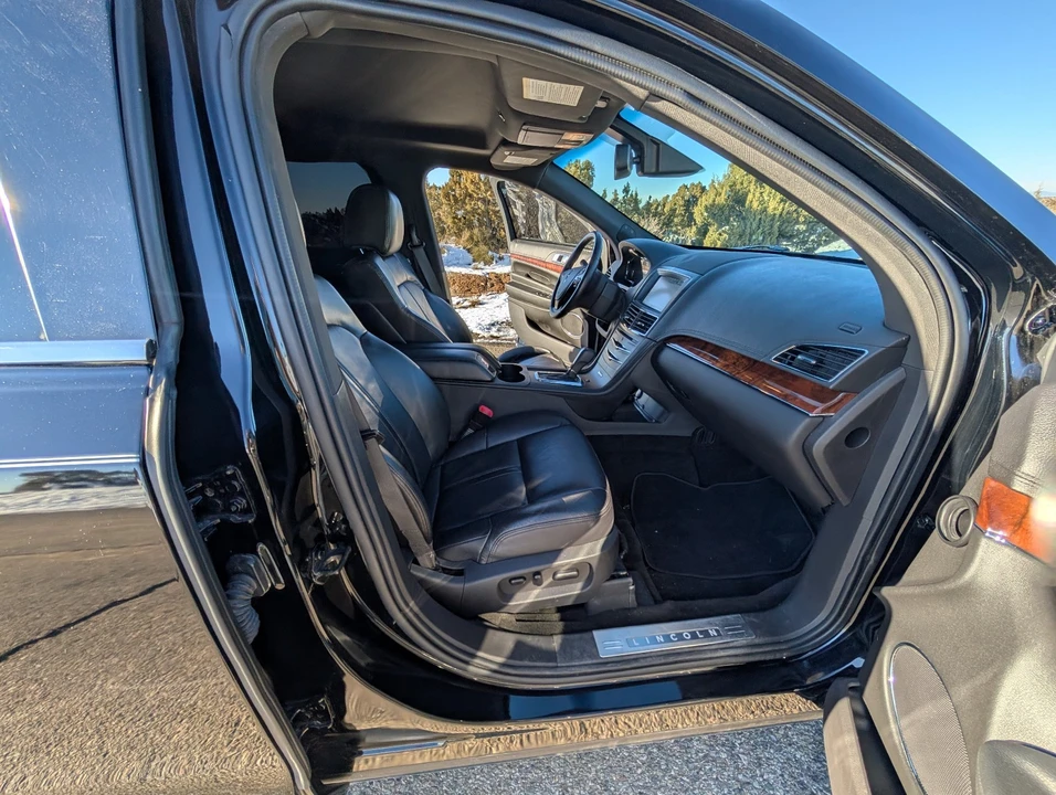 2013 Lincoln MKT - Image 19 of 21