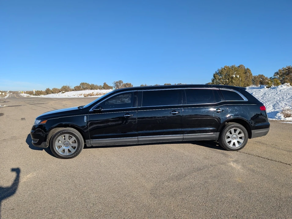 2013 Lincoln MKT - Image 4 of 21