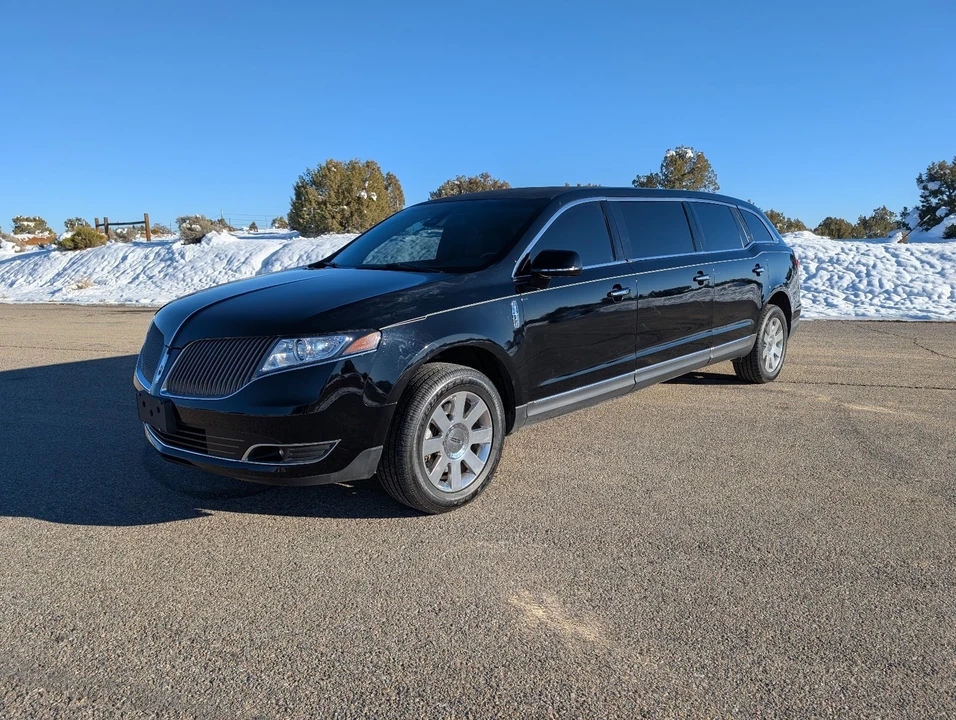 2013 Lincoln MKT - Image 3 of 21