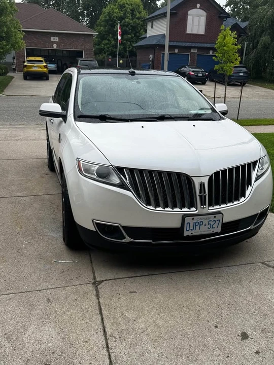 2013 Lincoln MKX - Image 2 of 13