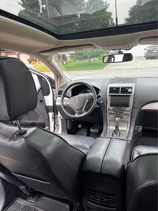 2013 Lincoln MKX - Image 9 of 13