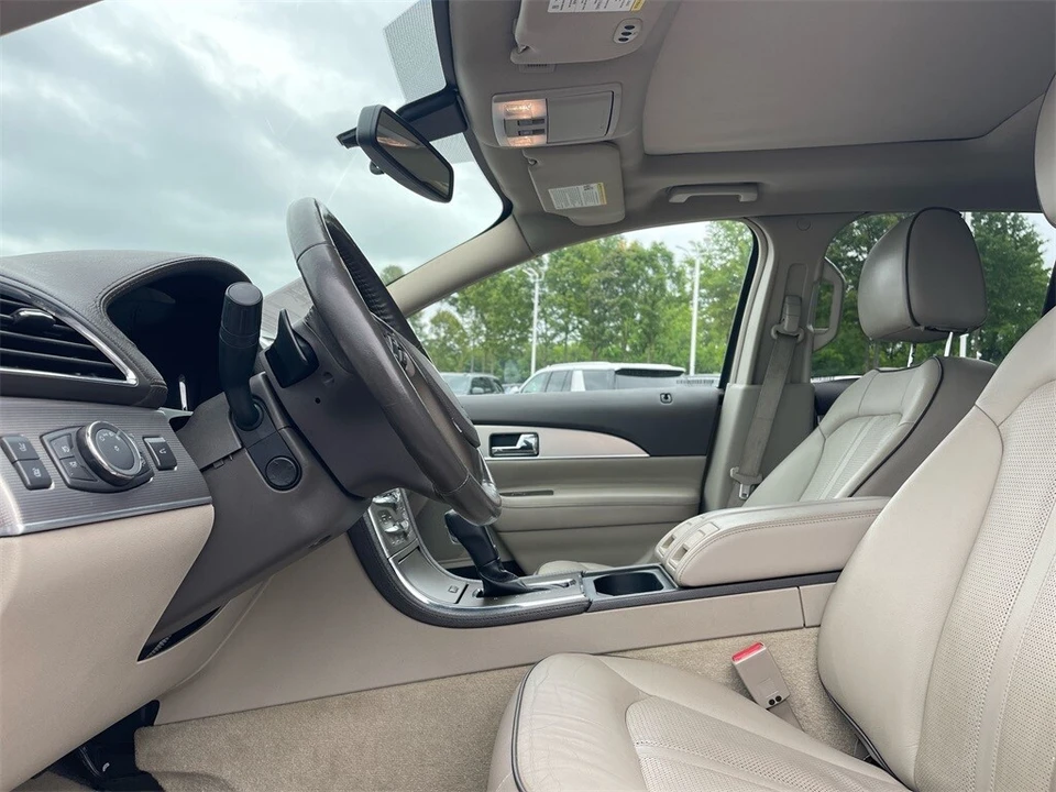 2013 Lincoln MKX - Image 9 of 12