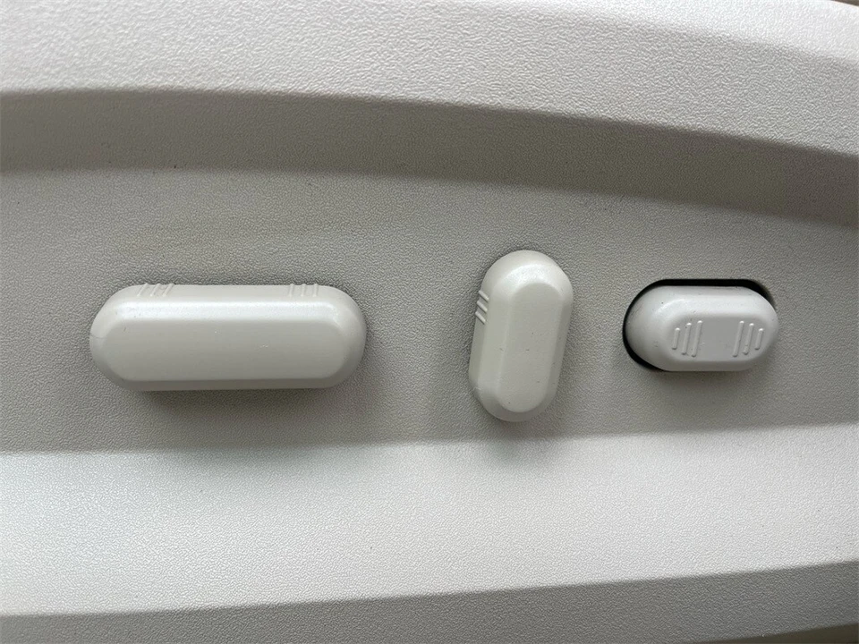 2013 Lincoln MKX - Image 10 of 12